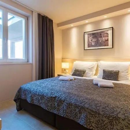 Апартаменты Stunning Apartment In Molunat With Wifi Молунат