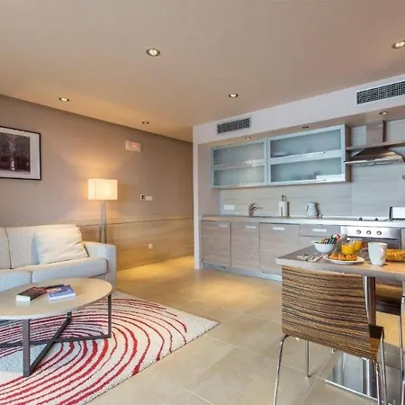 Lovely Apartment In Molunat With Wifi *