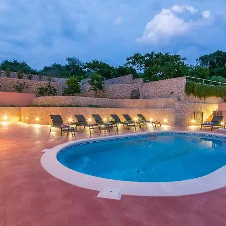 Appartamento Lovely Apartment In Molunat With Wifi Molunat